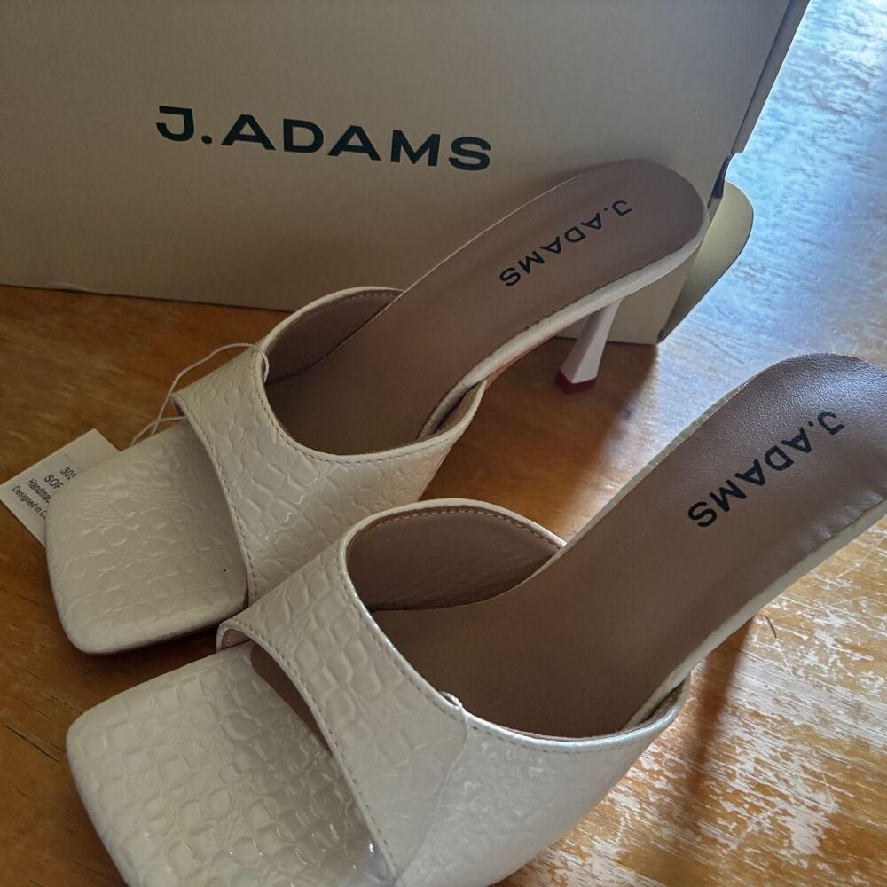 Unbranded Women's White and Tan Sandals
